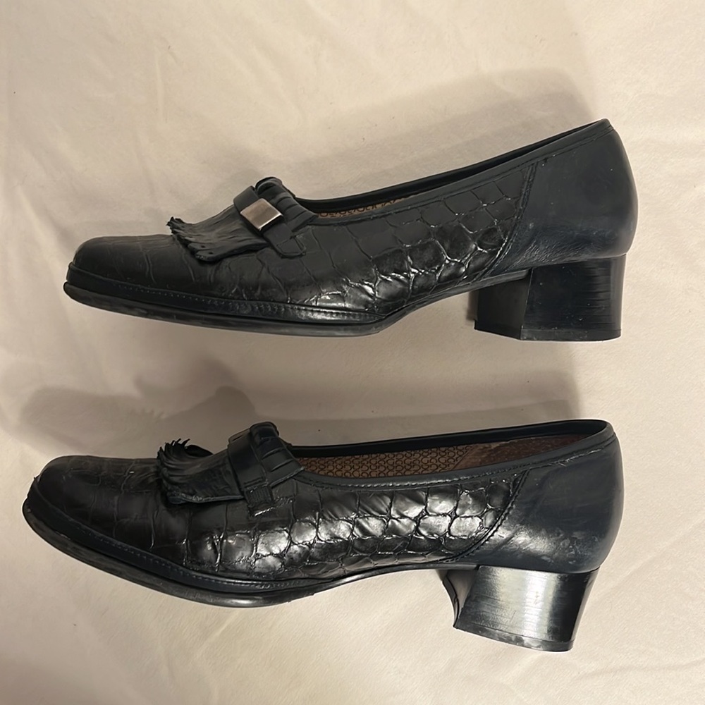 Vintage Croco Block Heel Loafer